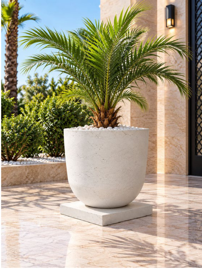 Pot GRC clair Ø53 × H53 sur support carré, illustration